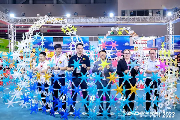 Sustainable Resonance——An art installation sponsored by eSUN Debut at CHINAPLAS 2023