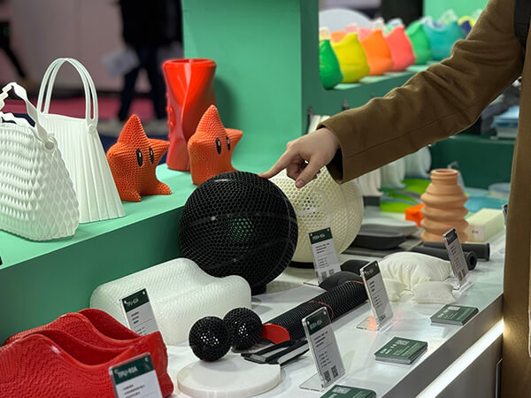 eSUN-Flexible-Material-Exhibits